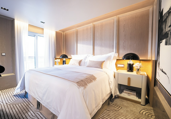 Regent Seven Seas Cruises Seven Seas Grandeur Regent Suite Bedroom 3.png